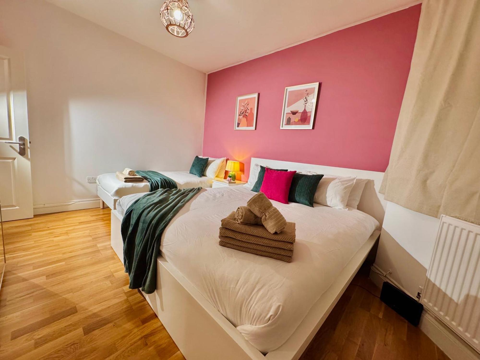 Modern 1-Bed Apt 30Min To Central London & Parking Eksteriør billede