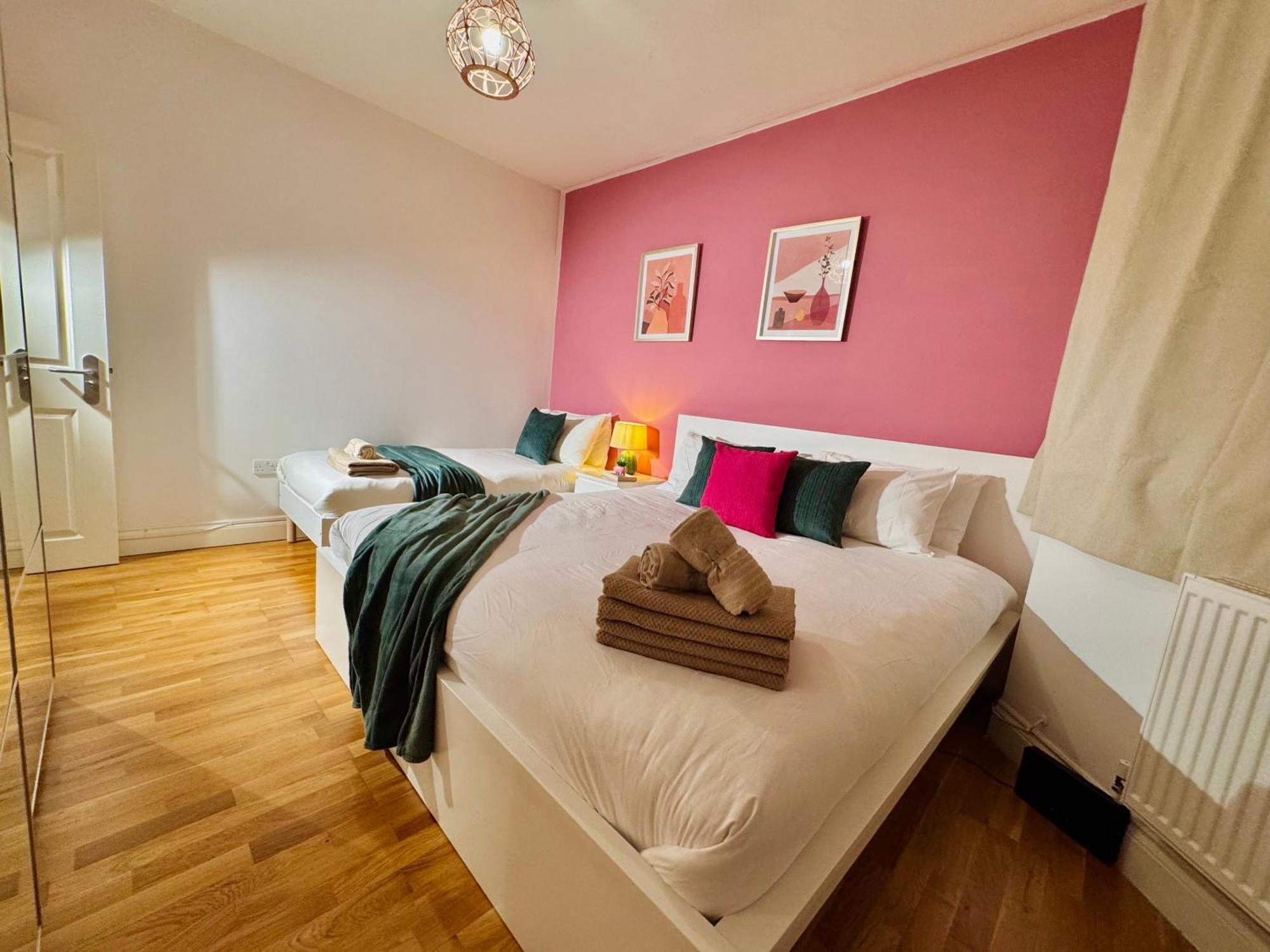 Modern 1-Bed Apt 30Min To Central London & Parking Eksteriør billede