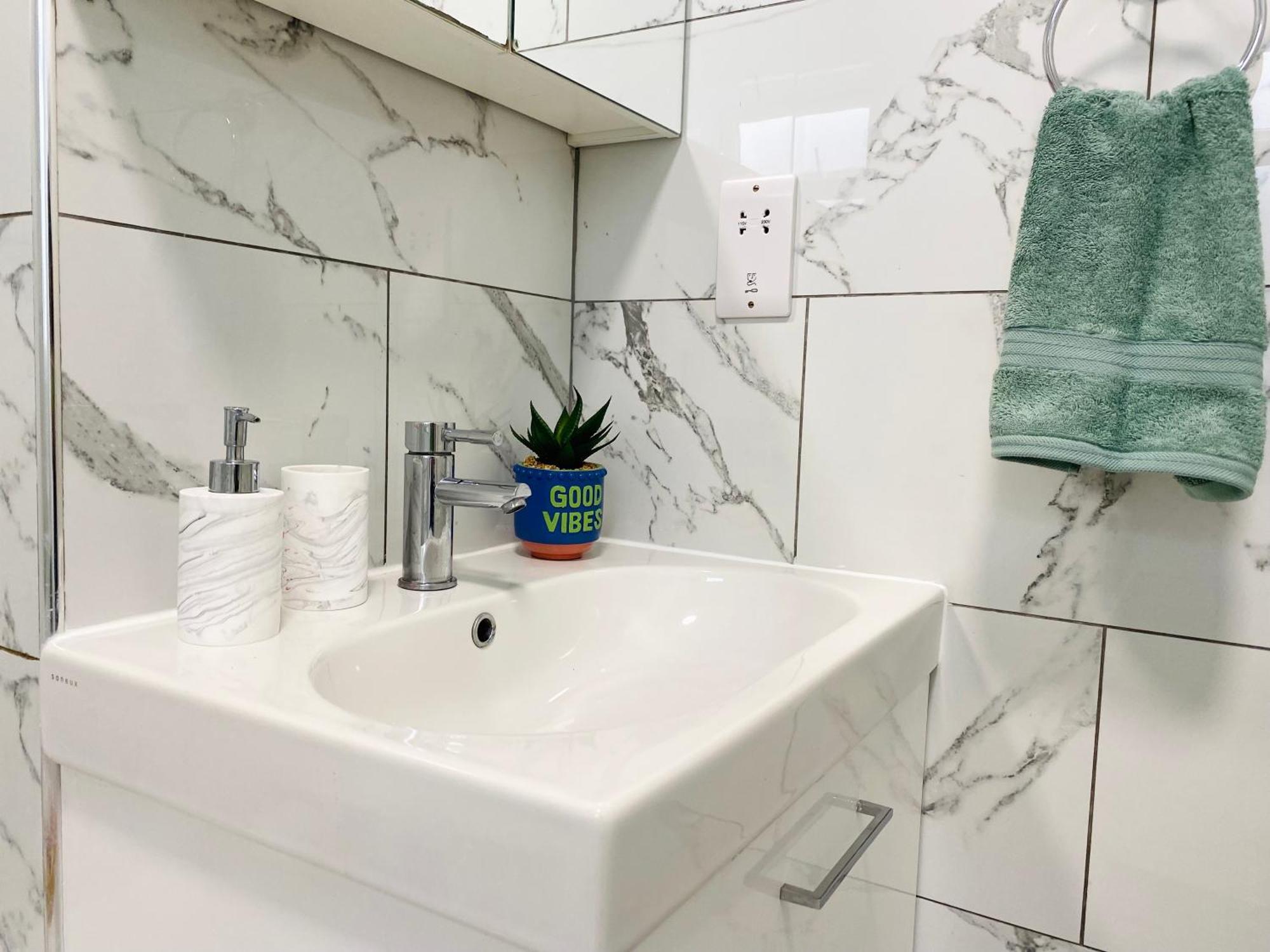 Modern 1-Bed Apt 30Min To Central London & Parking Eksteriør billede