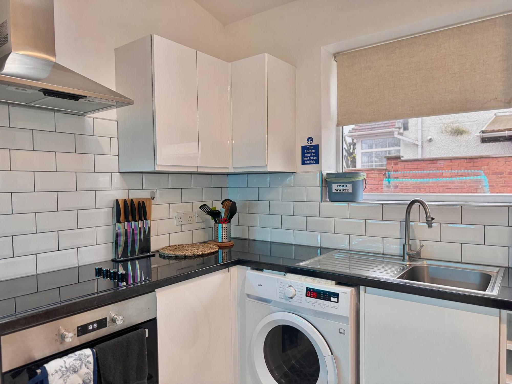 Modern 1-Bed Apt 30Min To Central London & Parking Eksteriør billede