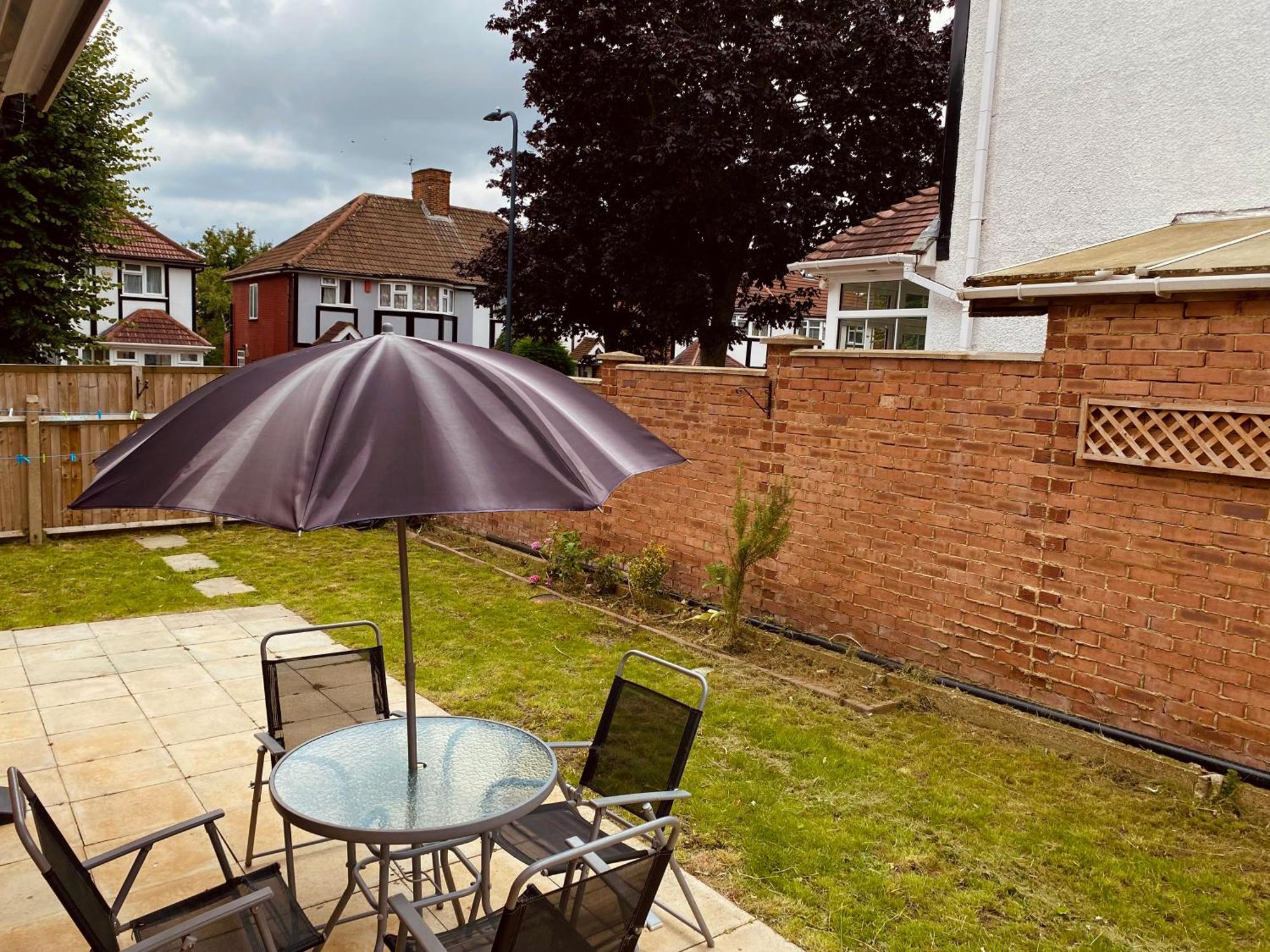 Modern 1-Bed Apt 30Min To Central London & Parking Eksteriør billede